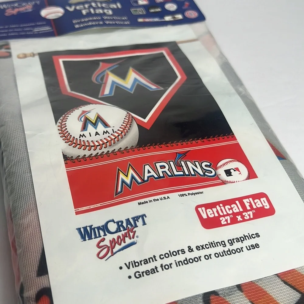 Miami Marlins MLB Primary Logo Vertical Flag: 27x37 Banner